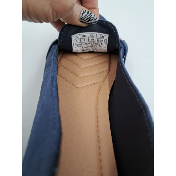 Obataom Blue faux suede flats w/ Goldtone strap decor Pointy Toe 9 - Picture 7 of 8